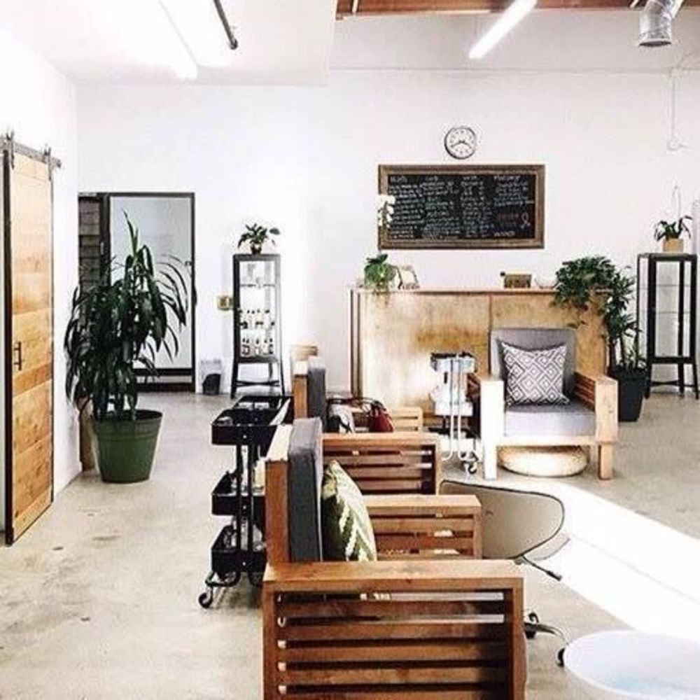 Meet your Posher, Naild